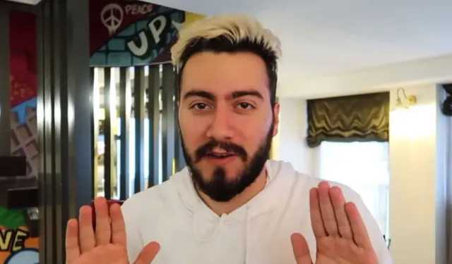 Enes Batur'a tarikatçı iddiası