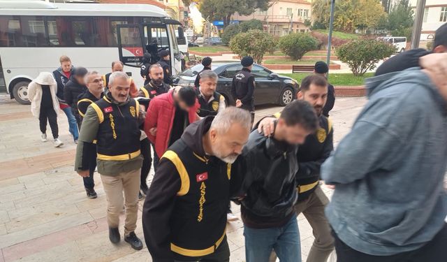 Ön satış vaadiyle vatandaşları dolandırdılar