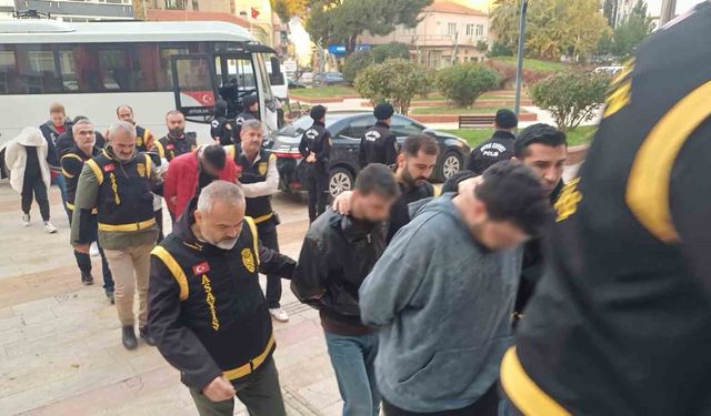 Lüks araçlar için ön ödeme vaadiyle vatandaşları dolandırdılar