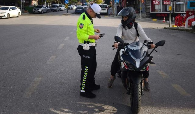 Motosiklet ve film cam denetimi hız kesmiyor