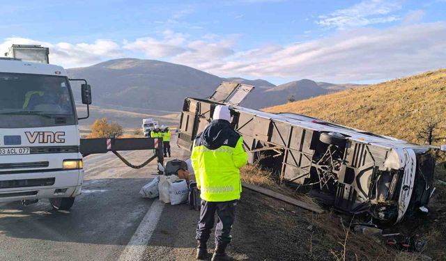 Otobüs kazasında ölenlerin kimlik tespit çalışmaları sürüyor