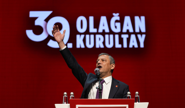 Özgür Özel yeniden genel başkan seçildi