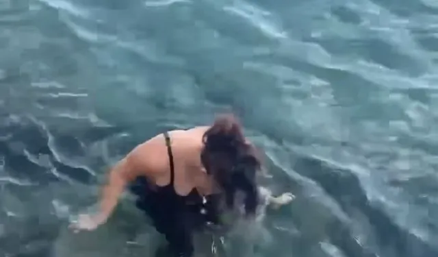 Ünlü isim telefonunu denize düşürdü