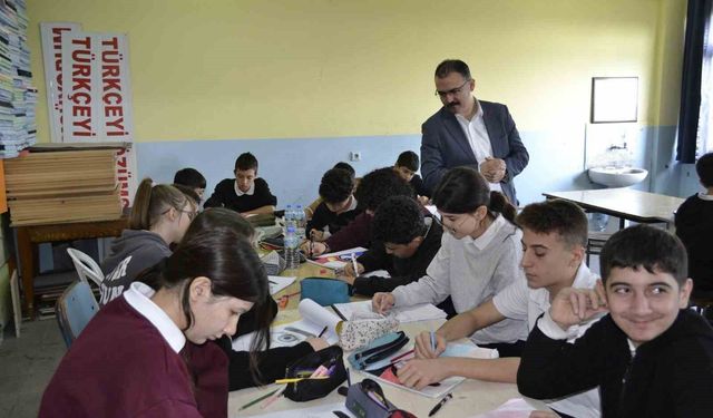 Sultanhisar Kaymakamı Ateş, öğrencilerle bir araya geldi