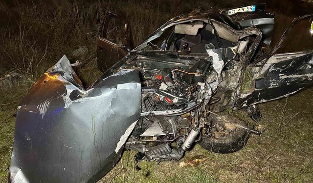 Otomobil şarampole devrildi: 2 ölü, 1 yaralı