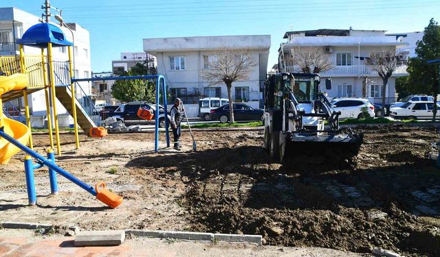 Söke Belediyesi parkları yeniliyor