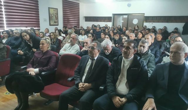 Söke'de öğretmenlere ders kitapları semineri