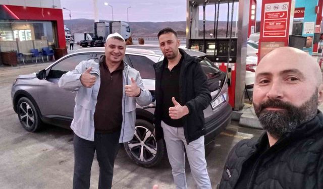 3 Motosiklet tutkunu esnaf karayolu ile Umre'ye gidiyor