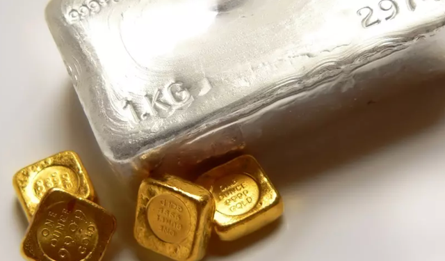 Altın ve gümüş tarihi rekor kırdı!