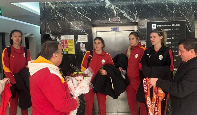 Aydın’da Galatasaray Çiçeklerle Karşılandı