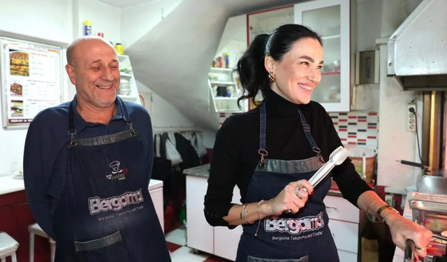 Seda Sarıbaş'ın elinden tost