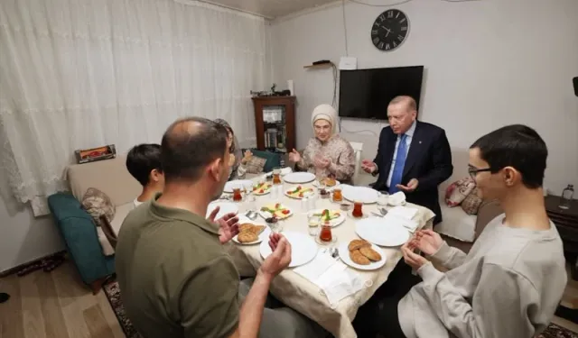 Cumhurbaşkanı Erdoğan iftar sofrasına konuk oldu