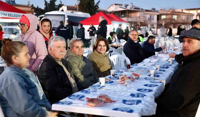 Başkan Gençay iftarda vatandaşlarla buluştu