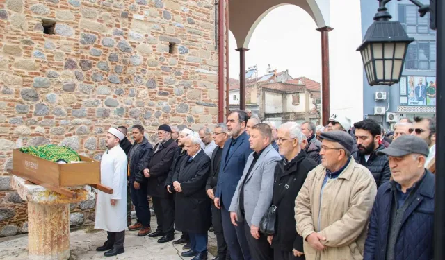 Aydınlı eski bakanın yeğeni son yolculuğuna uğurlandı