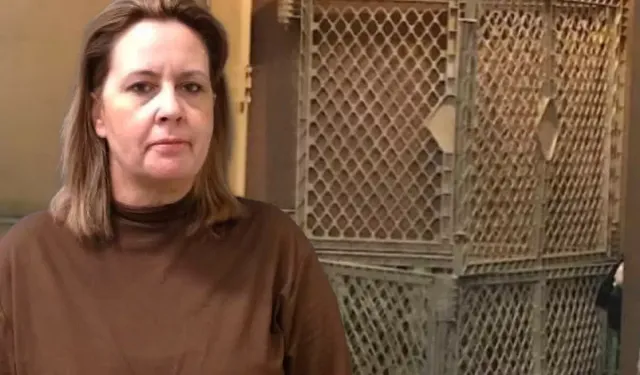 Eve giren polis dev kafesi gördü