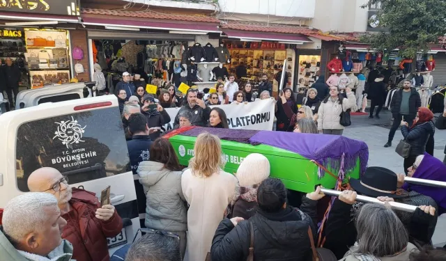 Mehlike Hepdemir Kadınların Omuzunda Uğurlandı