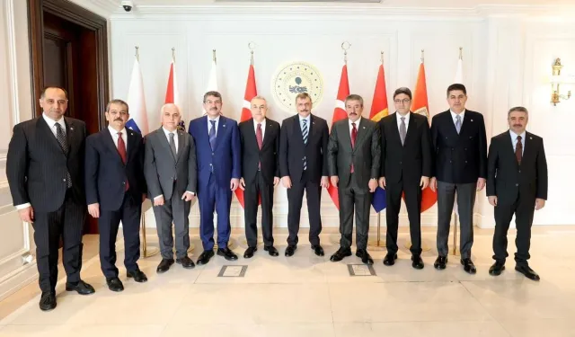 Savaş’tan Bakan Çiftçi’ye hayırlı olsun ziyareti