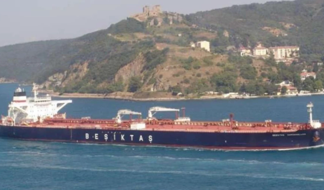 Türk şirketine ait "Altura" tankeri Karadeniz'de vuruldu