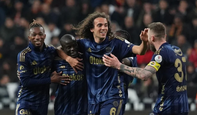 Fenerbahçe, Kayseri'ye Dört Attı