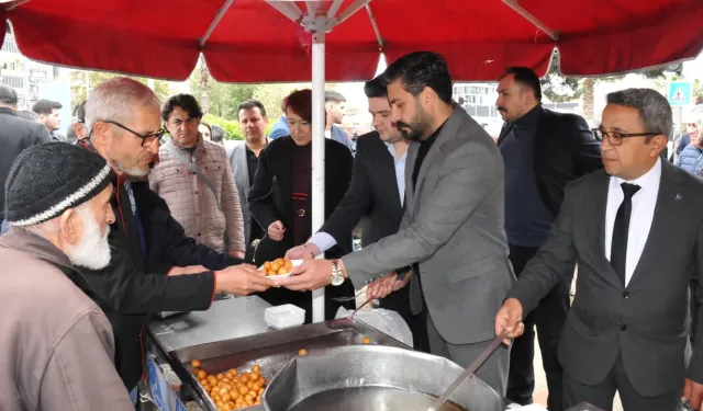 MHP Aydın İl Teşkilatı Türkeş’i Lokmayla Andı