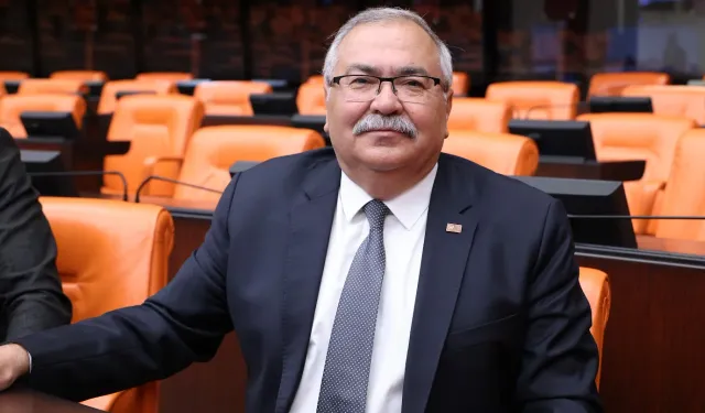 CHP’li Vekillerden “Hizmet Gaspı” Tepkisi