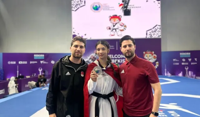 5 Rakibi Eledi, Tarih Yazdı