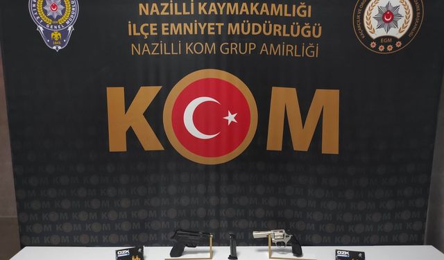 İş Yerinde Ruhsatsız Silahlar Ele Geçirildi