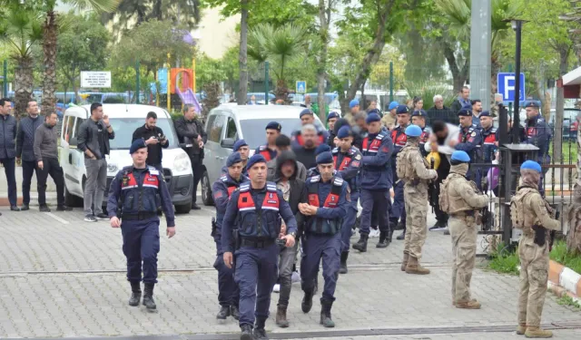 Dolandırıcılık Şebekesinde 17 Şüpheli Adliyede