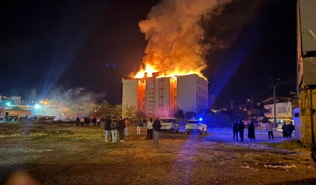 Fen Lisesi Yurdu Alev Alev Yandı