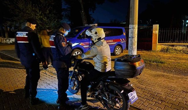 'Çember' Operasyonu’nda 46 Aranan Şahıs Yakalandı