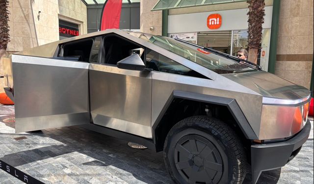 Tesla Cybertruck Aydın’da Görücüye Çıktı