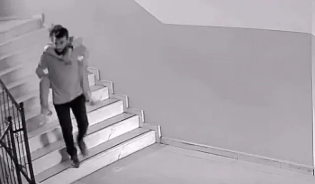 Helal Olsun Hocam: Öğrencisini Sırtında Taşıdı