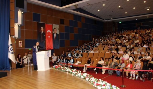 Geleceğin Diş Hekimleri Mezun Oldu