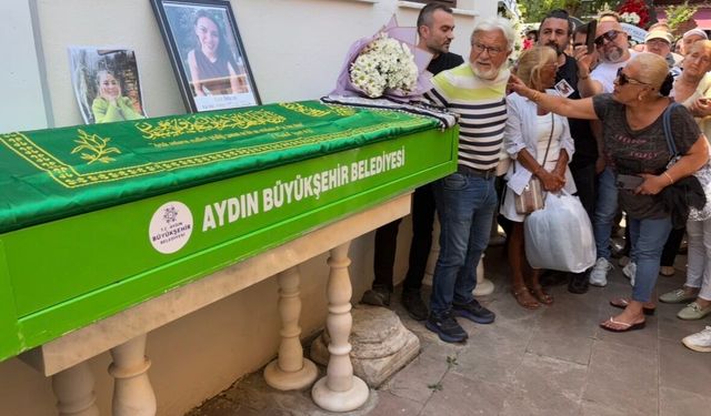 Ünlü Oyuncu Ece İrtem Son Yolculuğuna Uğurlandı