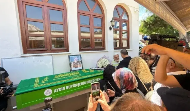 Deniz Seki’den İrtem’in Cenazesinde Görüntü Çekenlere Tepki