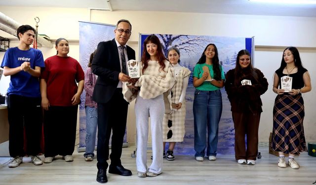 Gezici tiyatro, öğrencileri sanatla buluşturdu