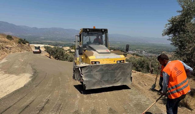 Aydın Büyükşehir'den 17 ilçede eş zamanlı yol seferberliği
