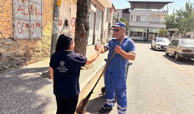Sıcak havada ekiplere su takviyesi