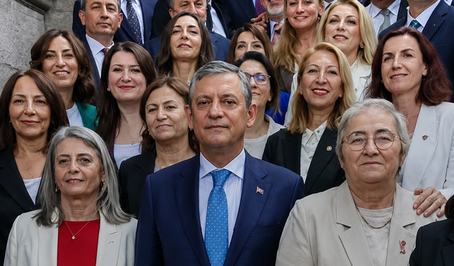 Kuşadası'nda 'Yeni Parti' hareketi