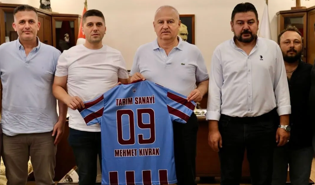 Eski kulübünden Başkan Kıvrak'a anlamlı hediye