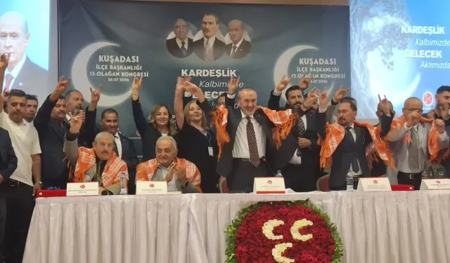 Kuşadası MHP'de Taşdemir güven tazeledi