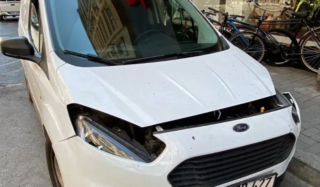 Otomobil ile motosiklet çarpıştı, 2 kişi yaralandı