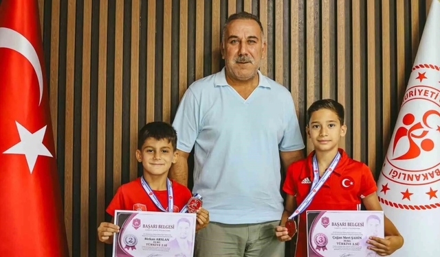 Türkiye derecesi yapan güreşçiler milli takım kampına