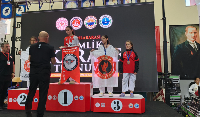 Aydınlı karatecilerden Gemlik’te madalya şov