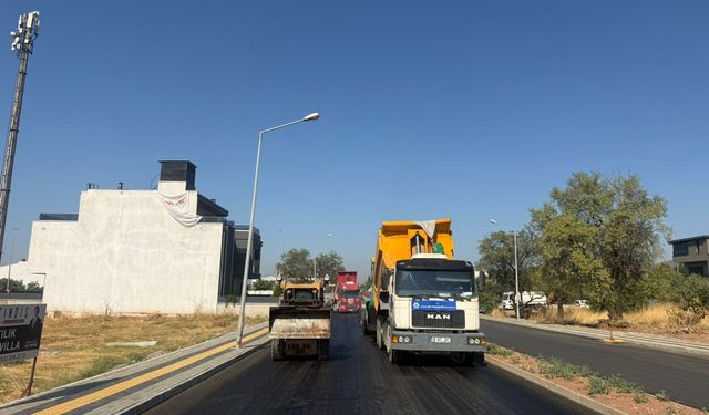 Büyükşehir'in yol yapım ve yenileme çalışmaları sürüyor
