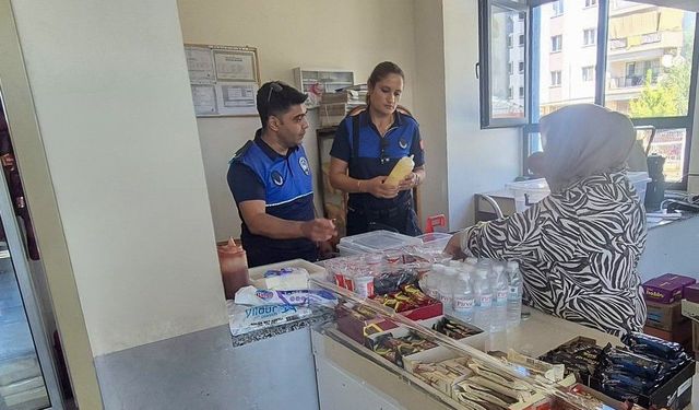 Efeler zabıtasından kantinlere taviz yok