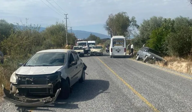 Bozdoğan’da zincirleme kaza: 2 yaralı