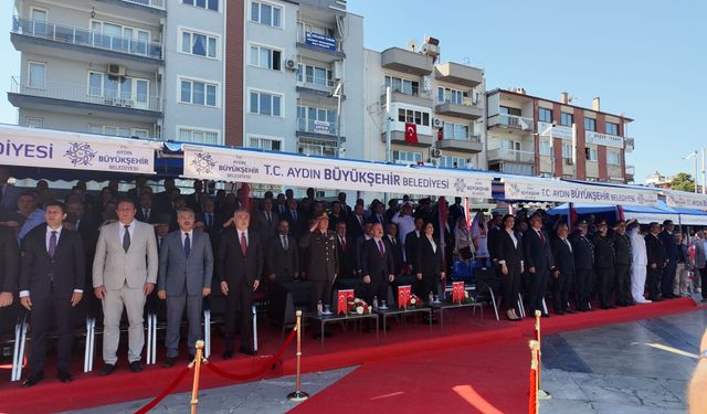 Kent Meydanı'nda coşkulu kutlama