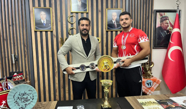 Türkiye Şampiyonundan Cihangiroğlu'na ziyaret