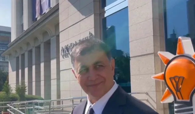 Cemil Tugay AK Parti Genel Merkezi’nde: “İzmir’i çok seviyorum”